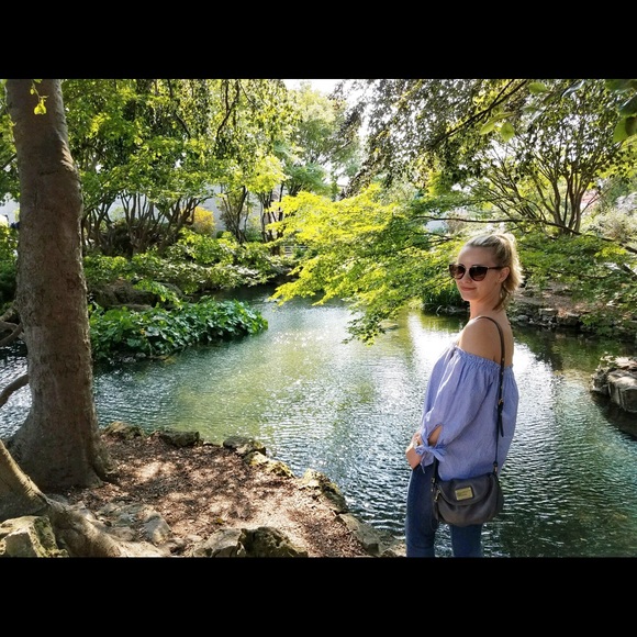 Meet your Posher, Angeline - Picture 4 of 6